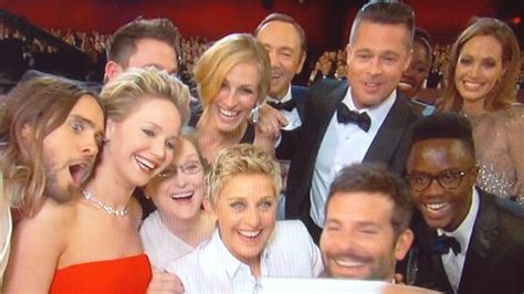 The 2014 Oscars Selfie Storm Featuring Ellen DeGeneres: A Comedic Triumph for Hollywood’s Biggest Night